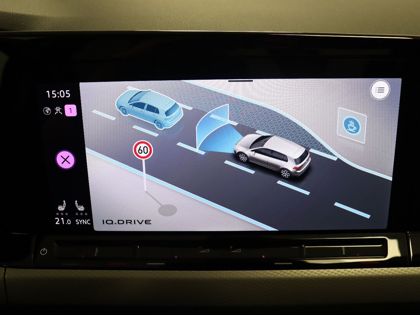 Fahrzeugabbildung Volkswagen Golf VIII 2.0 TDI Move |Matrix|CarPlay|ACC|SHZG