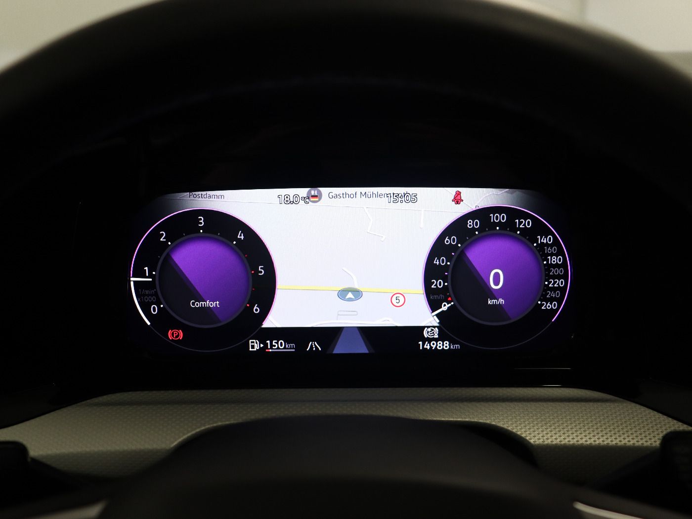 Fahrzeugabbildung Volkswagen Golf VIII 2.0 TDI Move |Matrix|CarPlay|ACC|SHZG