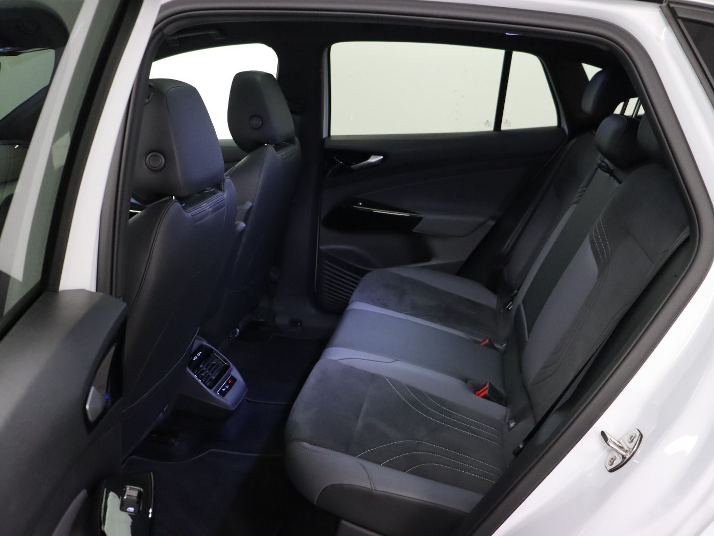 Fahrzeugabbildung Volkswagen ID.4 Pro |AHK|Massage|WPumpe|CarPlay|360|SpurH