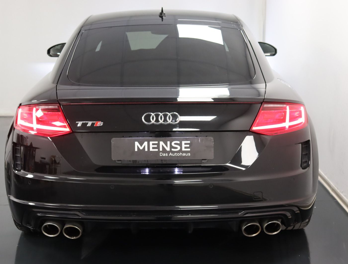 Fahrzeugabbildung Audi TTS Coupé TFSI S tronic LED NaviPlus SideAssist