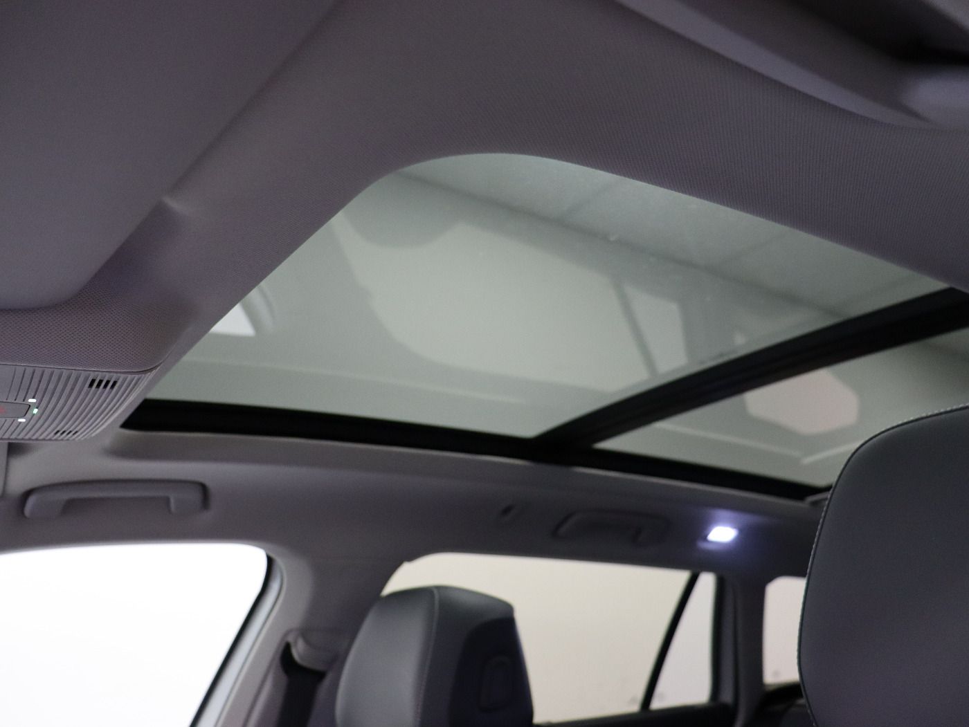 Fahrzeugabbildung Volkswagen Passat Variant 2.0TDI DSG Elegance |AHK|Matrix