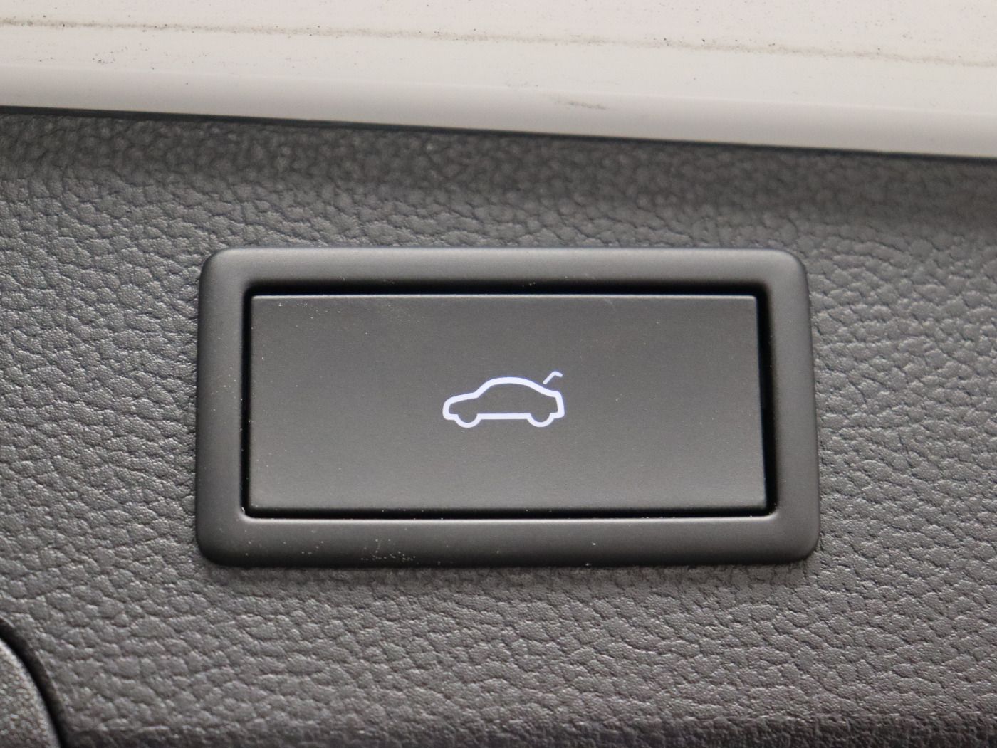 Fahrzeugabbildung Volkswagen Passat Variant 2.0TDI DSG Elegance |AHK|Matrix