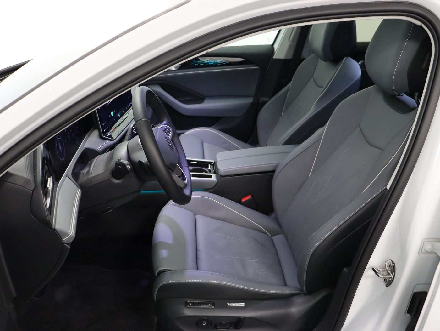 Fahrzeugabbildung Volkswagen Passat Variant 2.0TDI DSG Elegance |AHK|Matrix