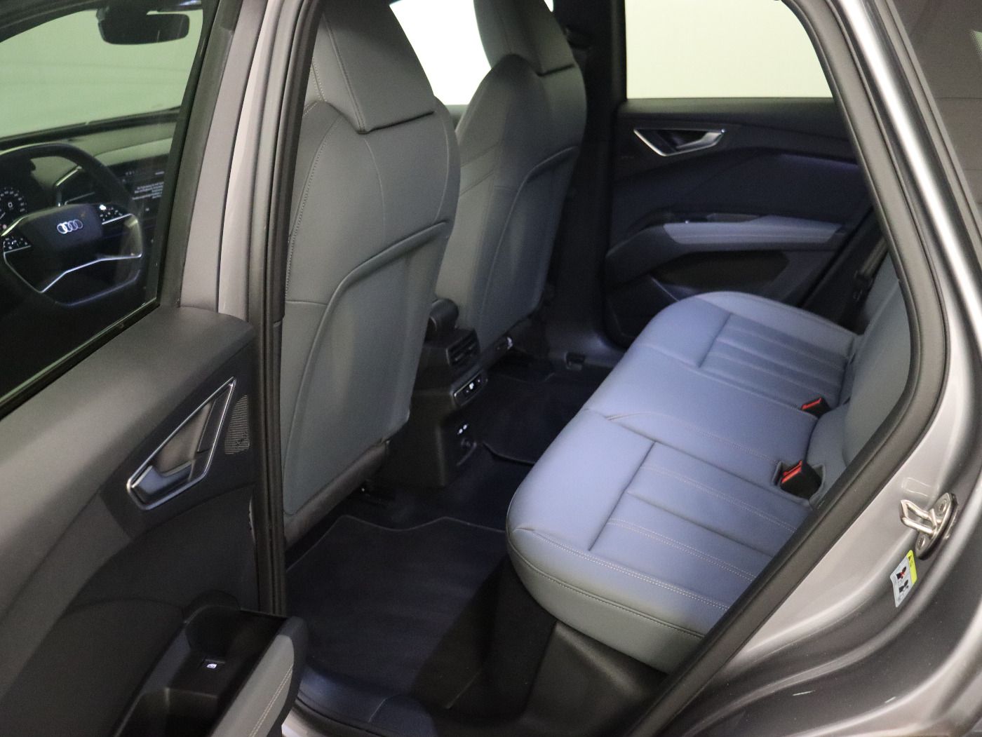 Fahrzeugabbildung Audi Q4 Sportback e-tron 50 quattro S line |Matrix|LM
