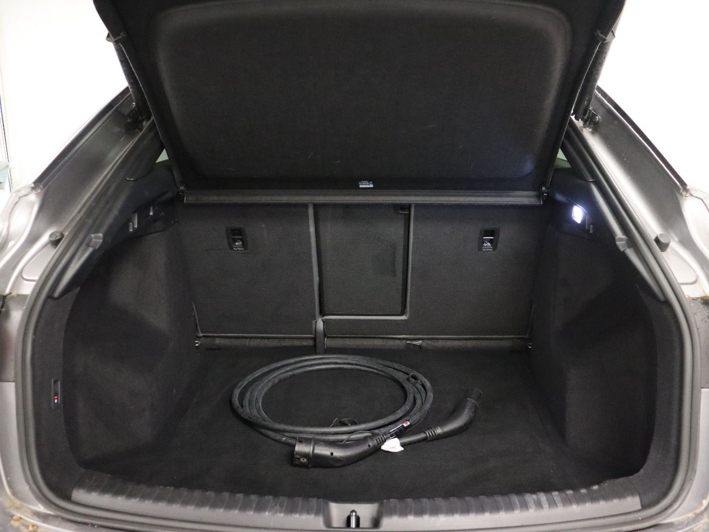 Fahrzeugabbildung Audi Q4 Sportback e-tron 50 quattro S line |Matrix|LM