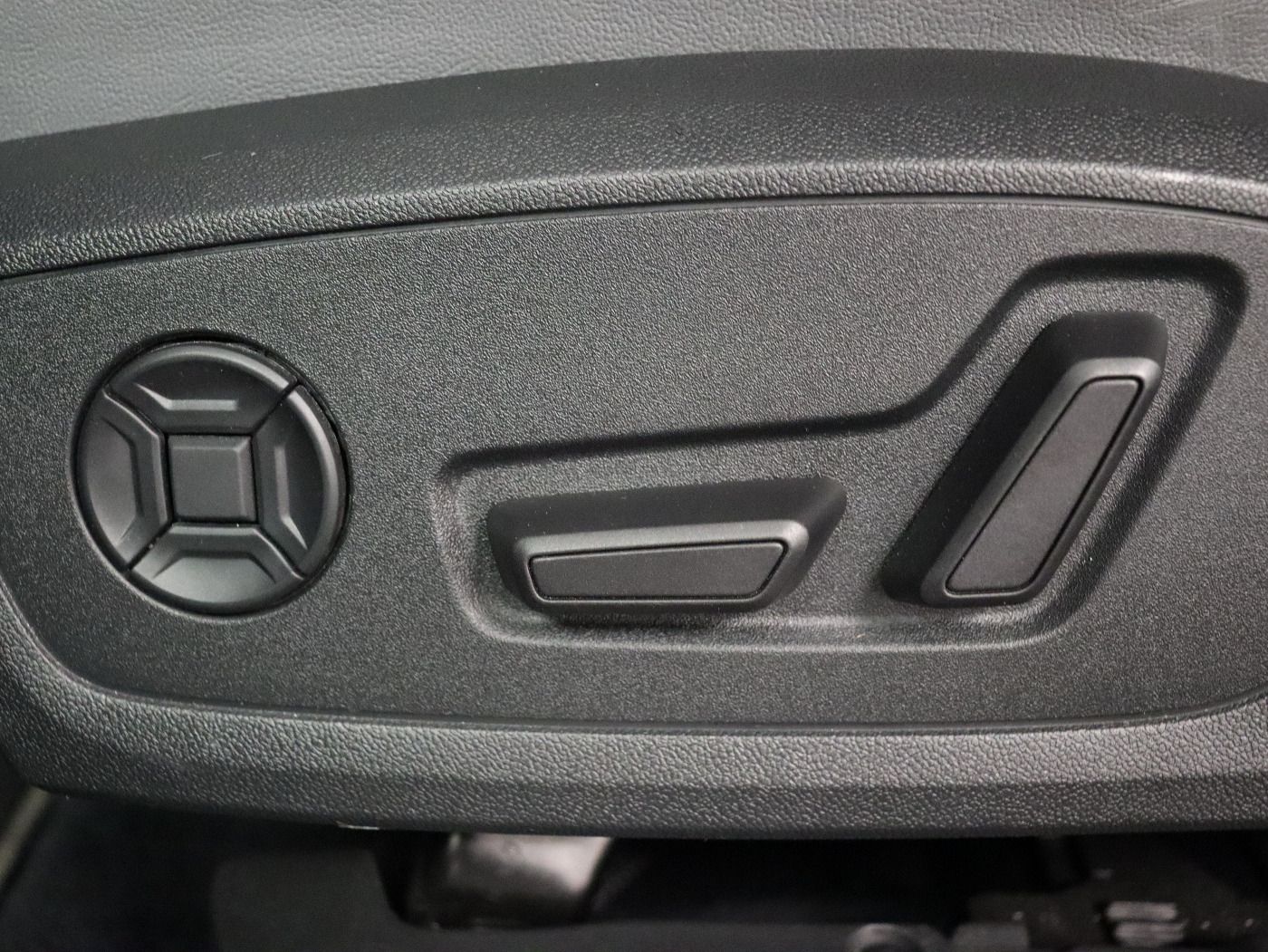 Fahrzeugabbildung Audi Q4 Sportback e-tron 50 quattro S line |Matrix|LM