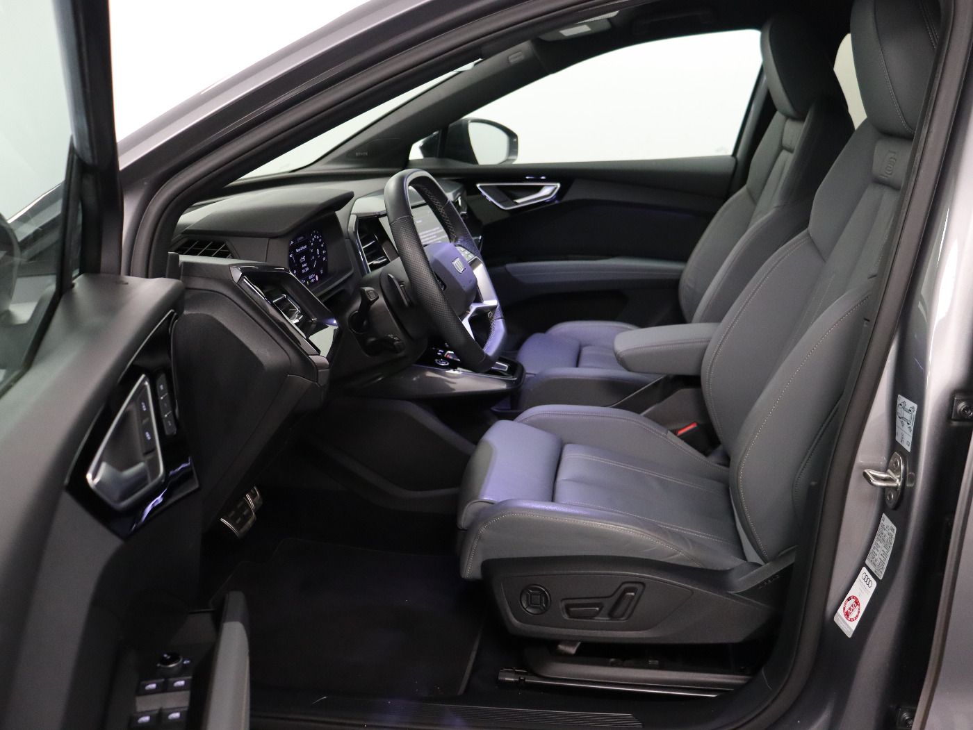 Fahrzeugabbildung Audi Q4 Sportback e-tron 50 quattro S line |Matrix|LM