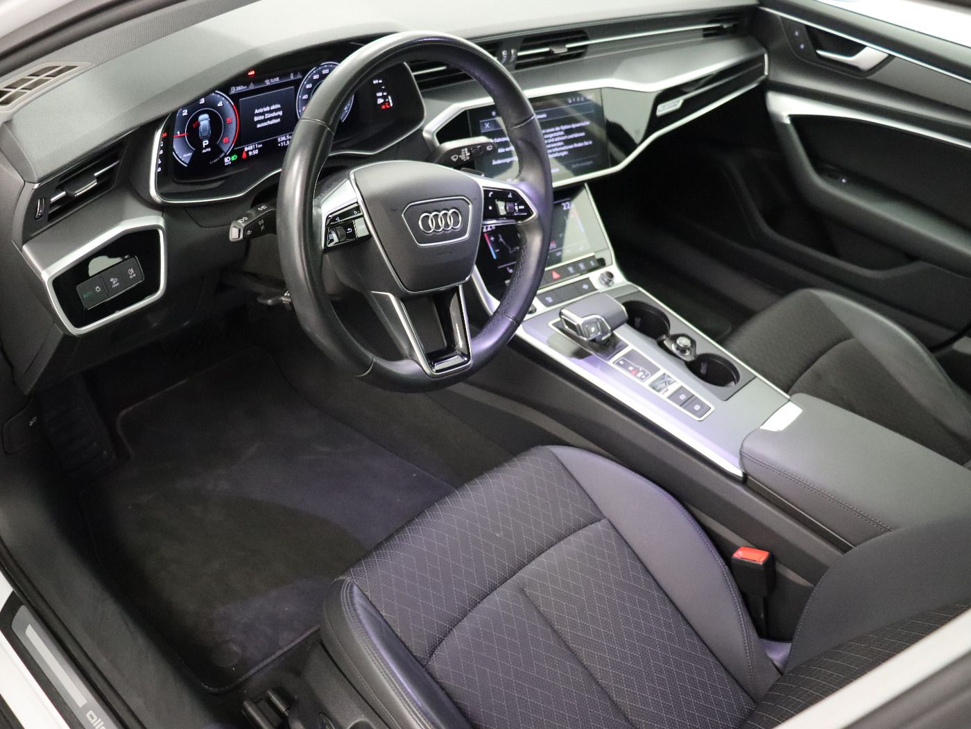 Fahrzeugabbildung Audi A6 allroad 55 TDI Quattro tiptronic |AHK|Luft|LM