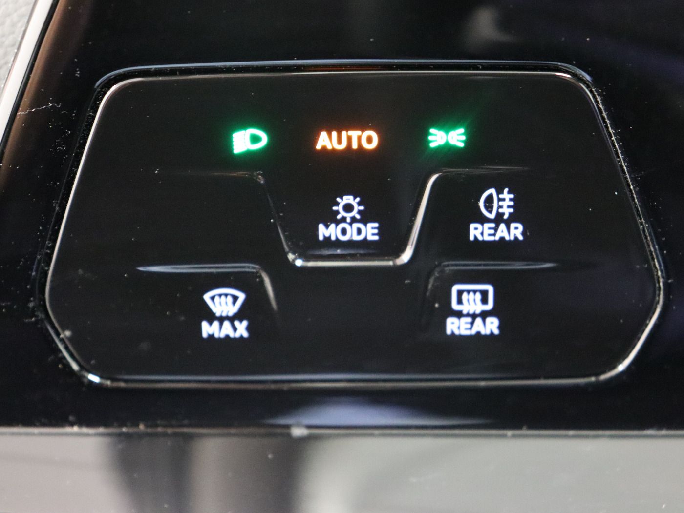 Fahrzeugabbildung Volkswagen Golf VIII Variant 1.5 eTSI DSG |AHK|FLA|LED|ACC