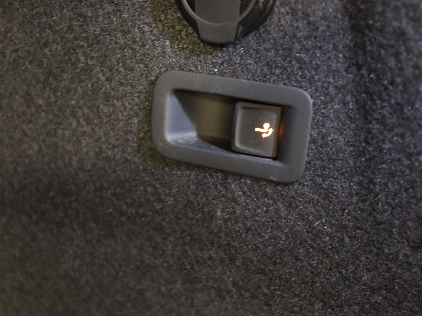 Fahrzeugabbildung Volkswagen Golf VIII Variant 1.5 eTSI DSG |AHK|FLA|LED|ACC
