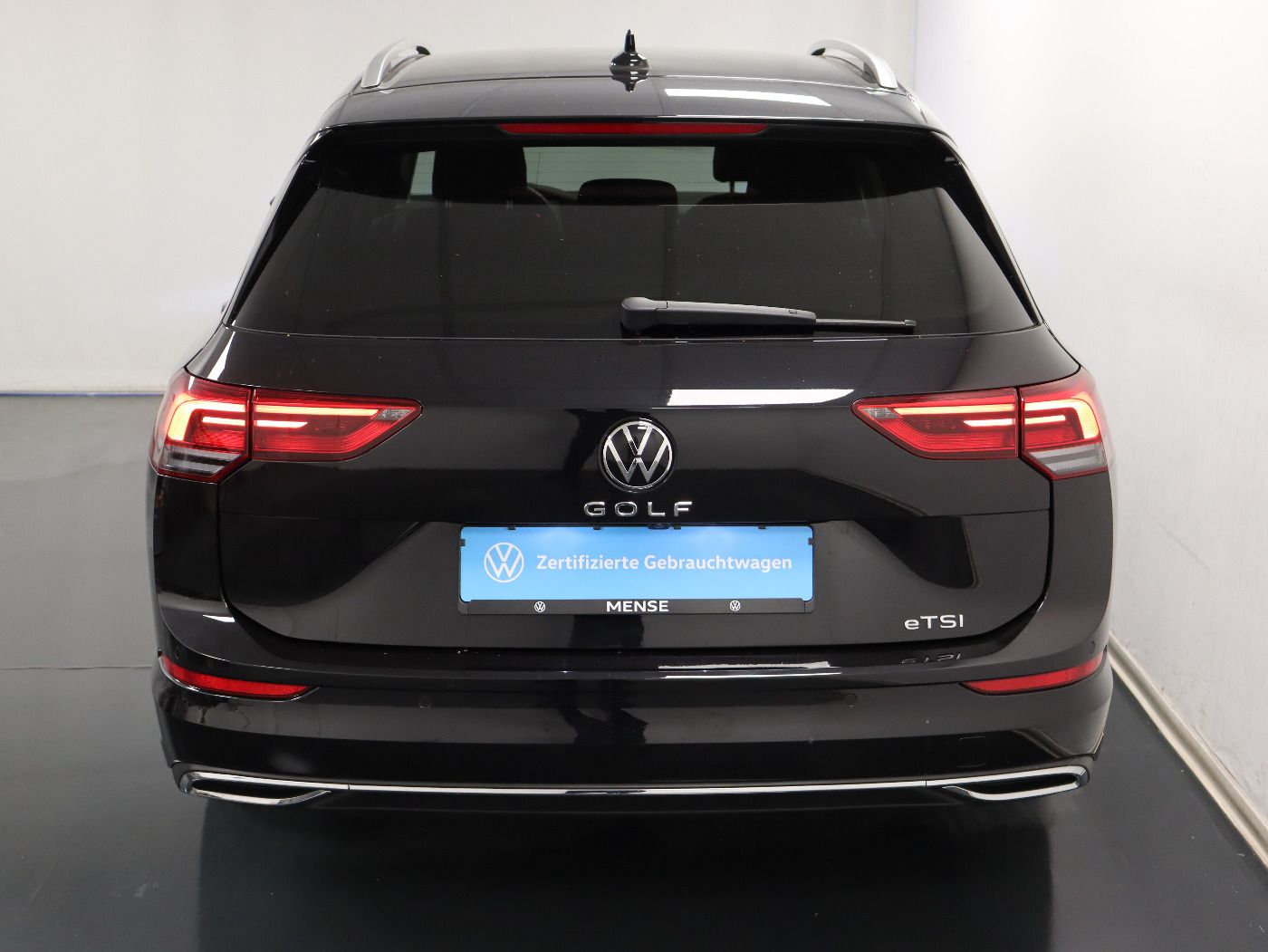 Fahrzeugabbildung Volkswagen Golf VIII Variant 1.5 eTSI DSG |AHK|FLA|LED|ACC
