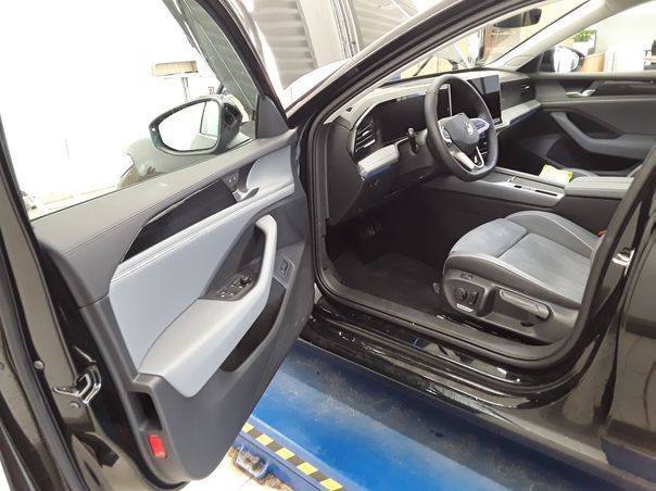 Fahrzeugabbildung Volkswagen Passat Variant 1.5 eTSI DSG |Massage|ACC|FLA|HUD