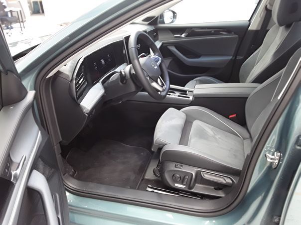 Fahrzeugabbildung Volkswagen Passat Variant 1.5 eTSI Business DSG |Massage