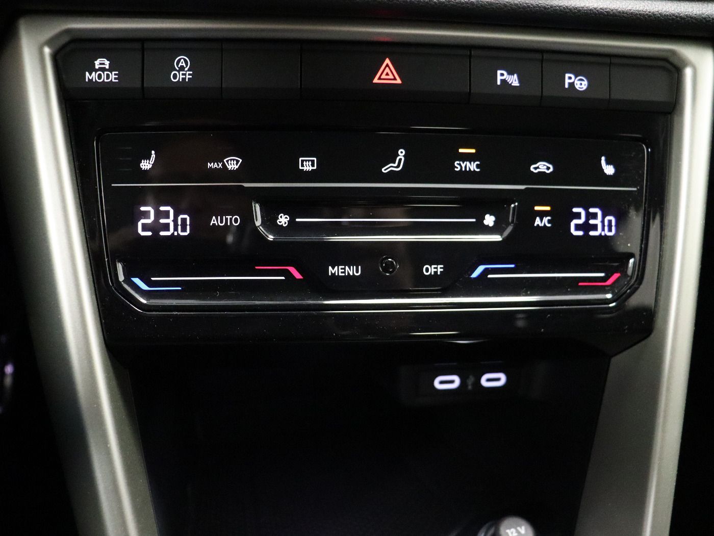 Fahrzeugabbildung Volkswagen T-Roc 1.0 TSI Move |FLA|VirtualCP|CarPlay|LM|PDC