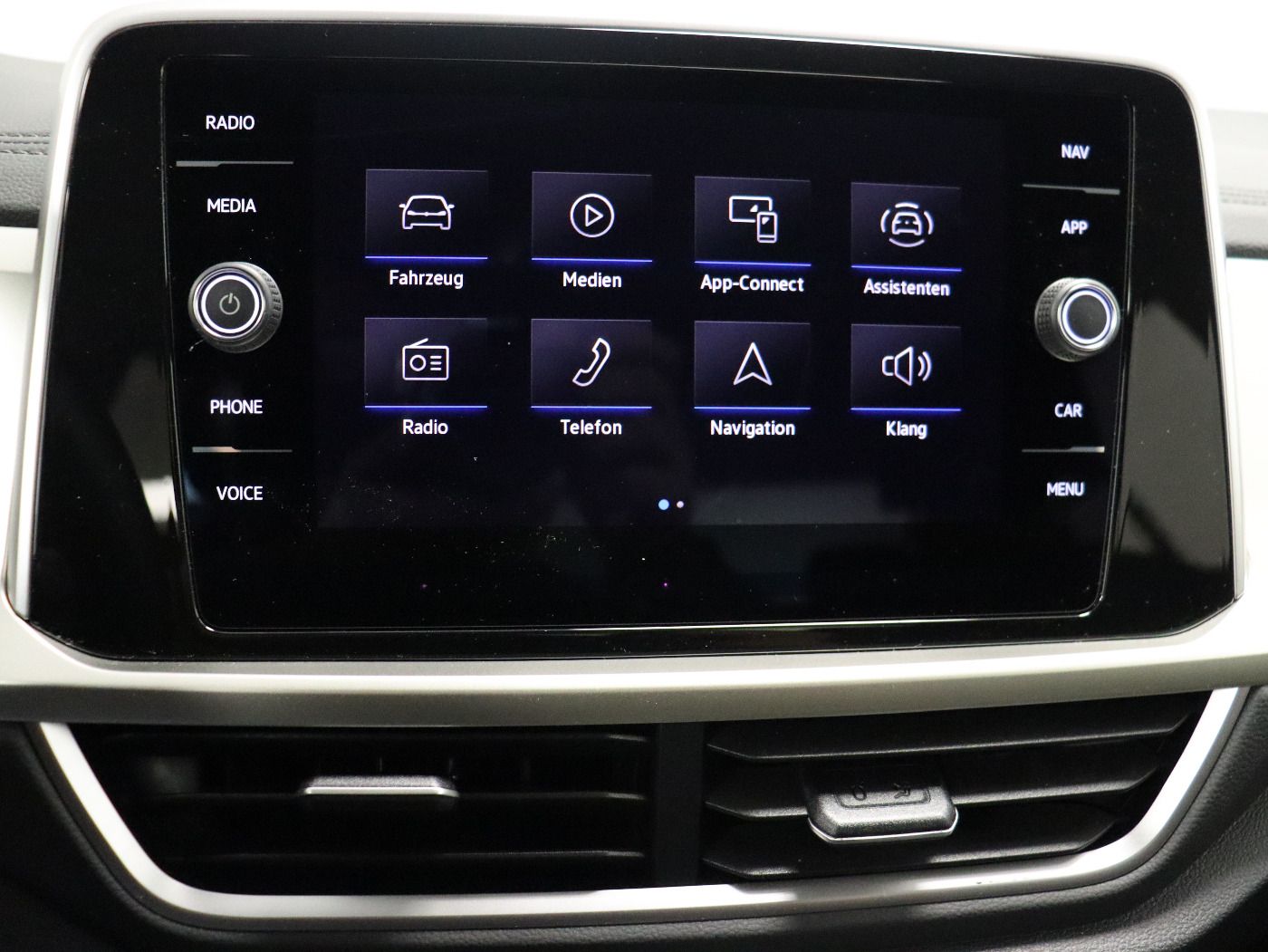 Fahrzeugabbildung Volkswagen T-Roc 1.0 TSI Move |FLA|VirtualCP|CarPlay|LM|PDC