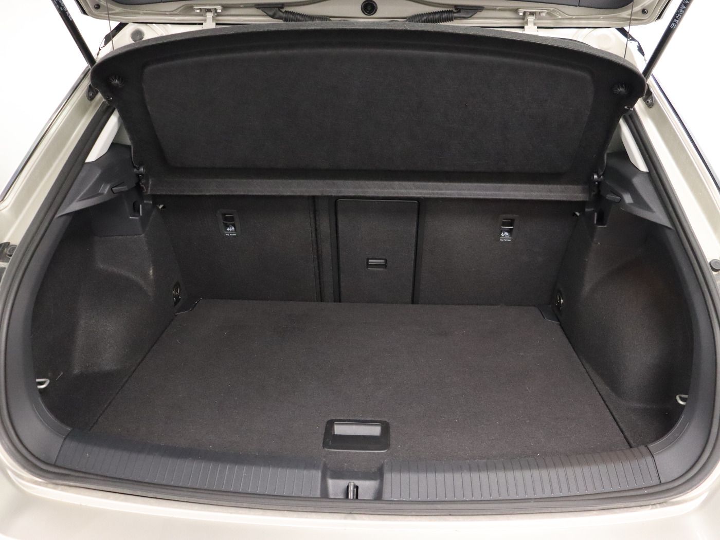 Fahrzeugabbildung Volkswagen T-Roc 1.0 TSI Move |FLA|VirtualCP|CarPlay|LM|PDC