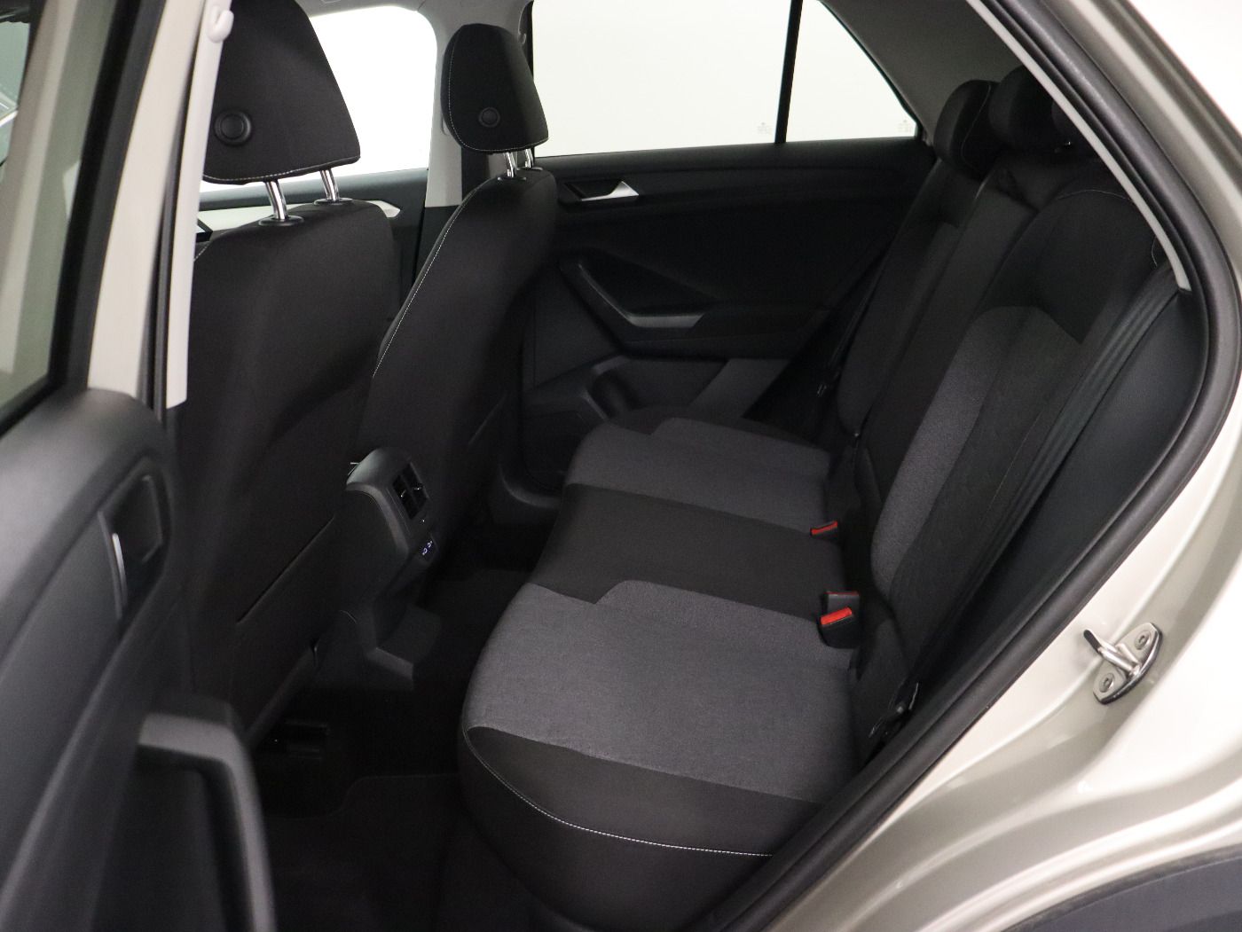 Fahrzeugabbildung Volkswagen T-Roc 1.0 TSI Move |FLA|VirtualCP|CarPlay|LM|PDC