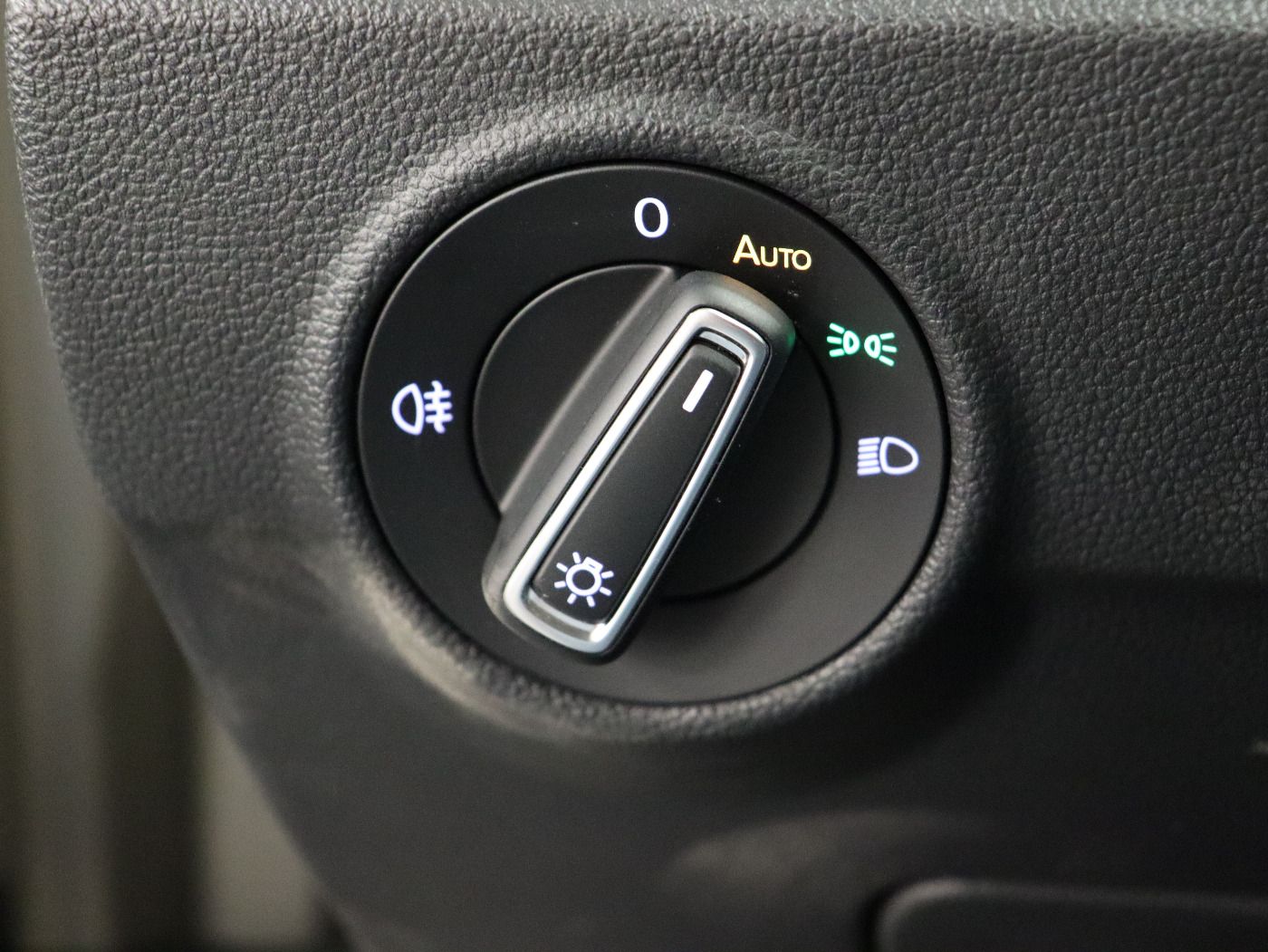 Fahrzeugabbildung Volkswagen T-Roc 1.0 TSI Move |FLA|VirtualCP|CarPlay|LM|PDC