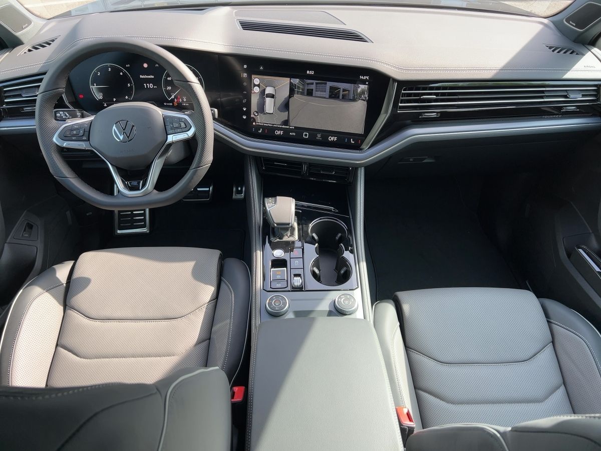 Fahrzeugabbildung Volkswagen Touareg V6 TDI 4M R-Line AHK Luftf Pano Dynaudio