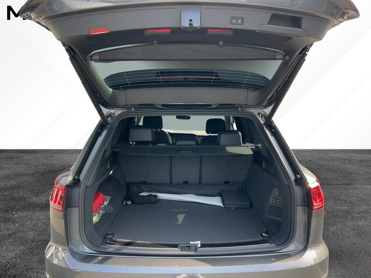 Fahrzeugabbildung Volkswagen Touareg V6 TDI 4M R-Line AHK Luftf Pano Dynaudio