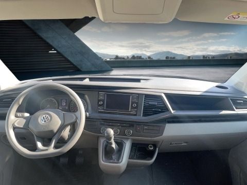 Fahrzeugabbildung Volkswagen T6.1 Transporter Kasten kurzer Radstand |CarPlay