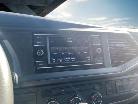 Fahrzeugabbildung Volkswagen T6.1 Transporter Kasten kurzer Radstand |CarPlay