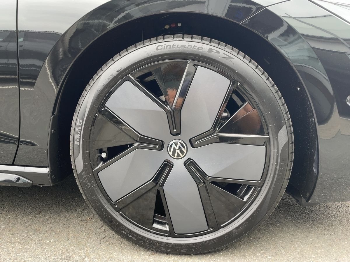 Fahrzeugabbildung Volkswagen Passat TDI 4M DSG R-Line Signature AHK Standhzg