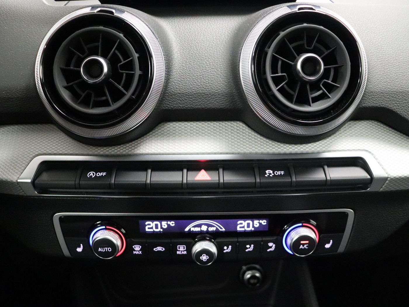 Fahrzeugabbildung Audi Q2 35 TFSI S tronic advanced |FLA|CarPlay|SpurH