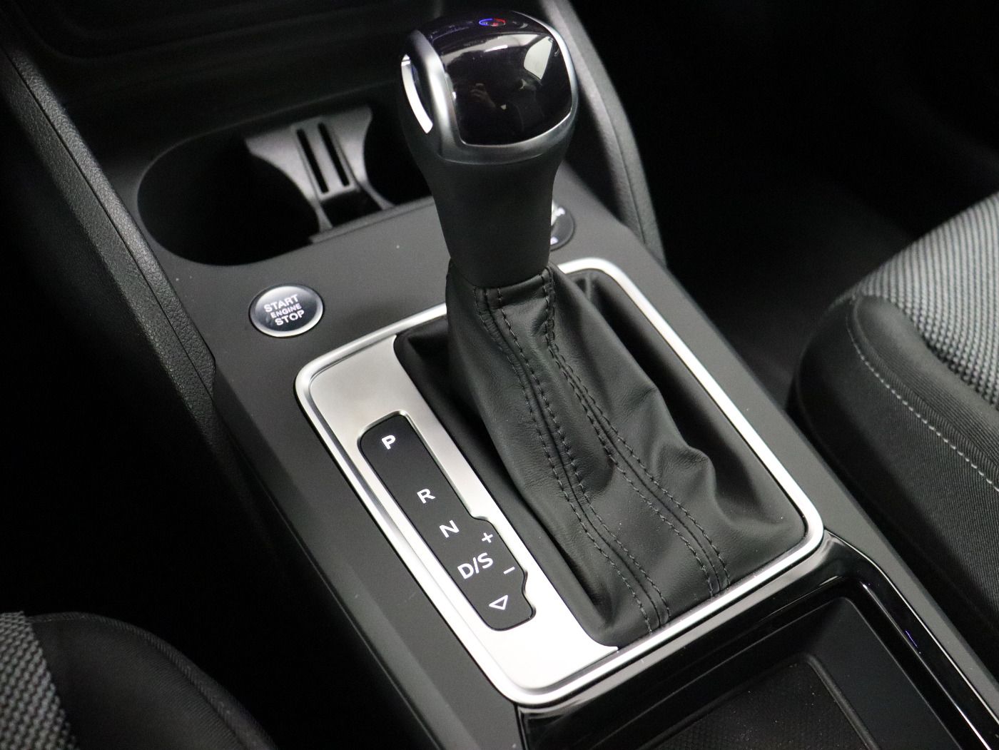 Fahrzeugabbildung Audi Q2 35 TFSI S tronic advanced |FLA|CarPlay|SpurH
