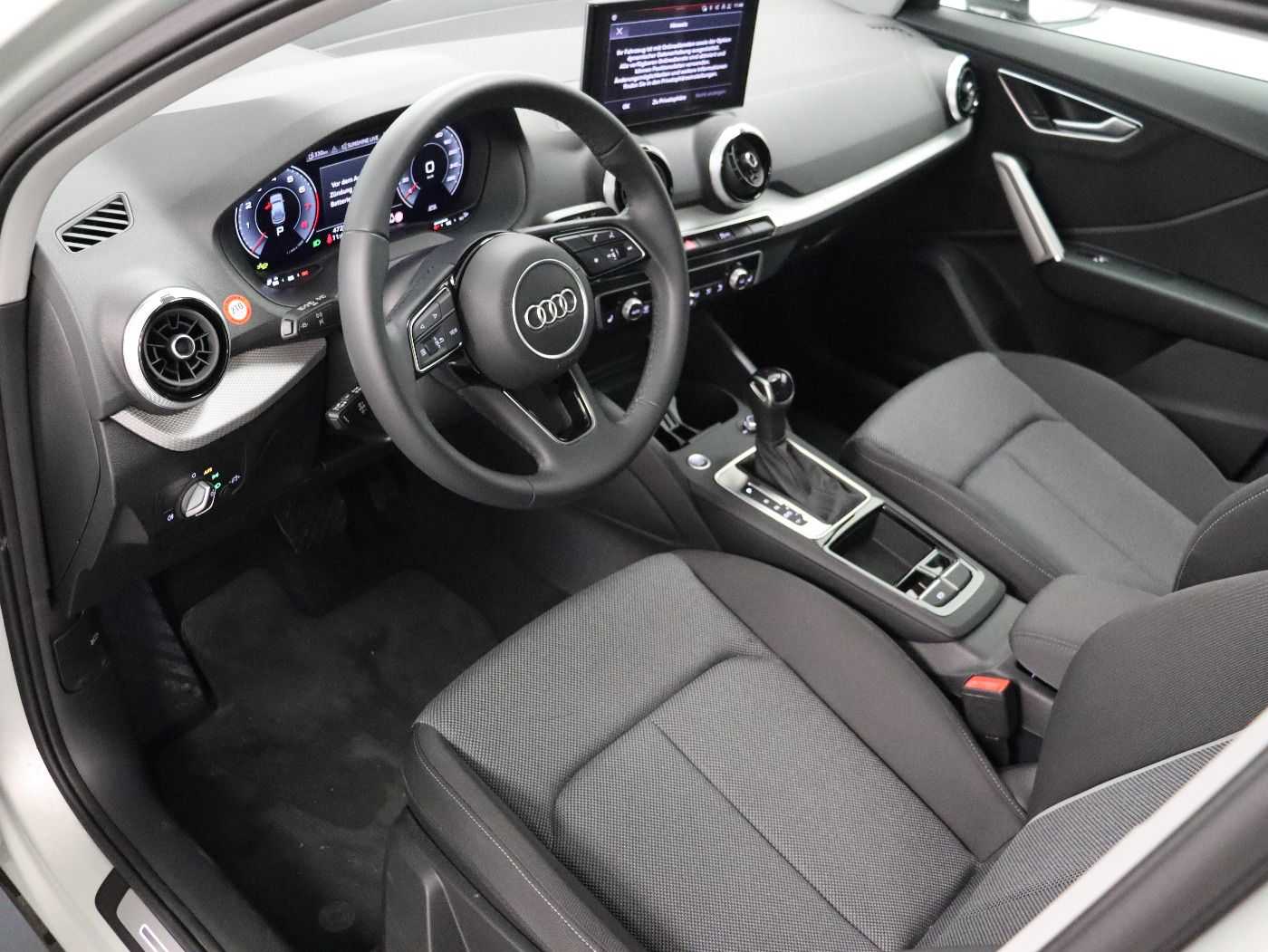 Fahrzeugabbildung Audi Q2 35 TFSI S tronic advanced |FLA|CarPlay|SpurH