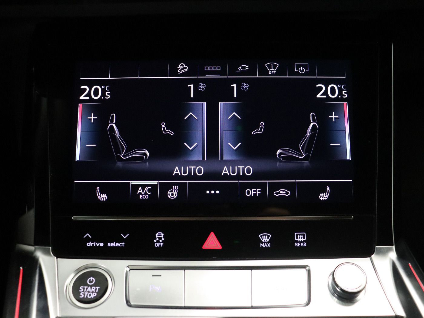 Fahrzeugabbildung Audi Q8 e-tron 55 quattro advanced |Matrix|Luft|LED
