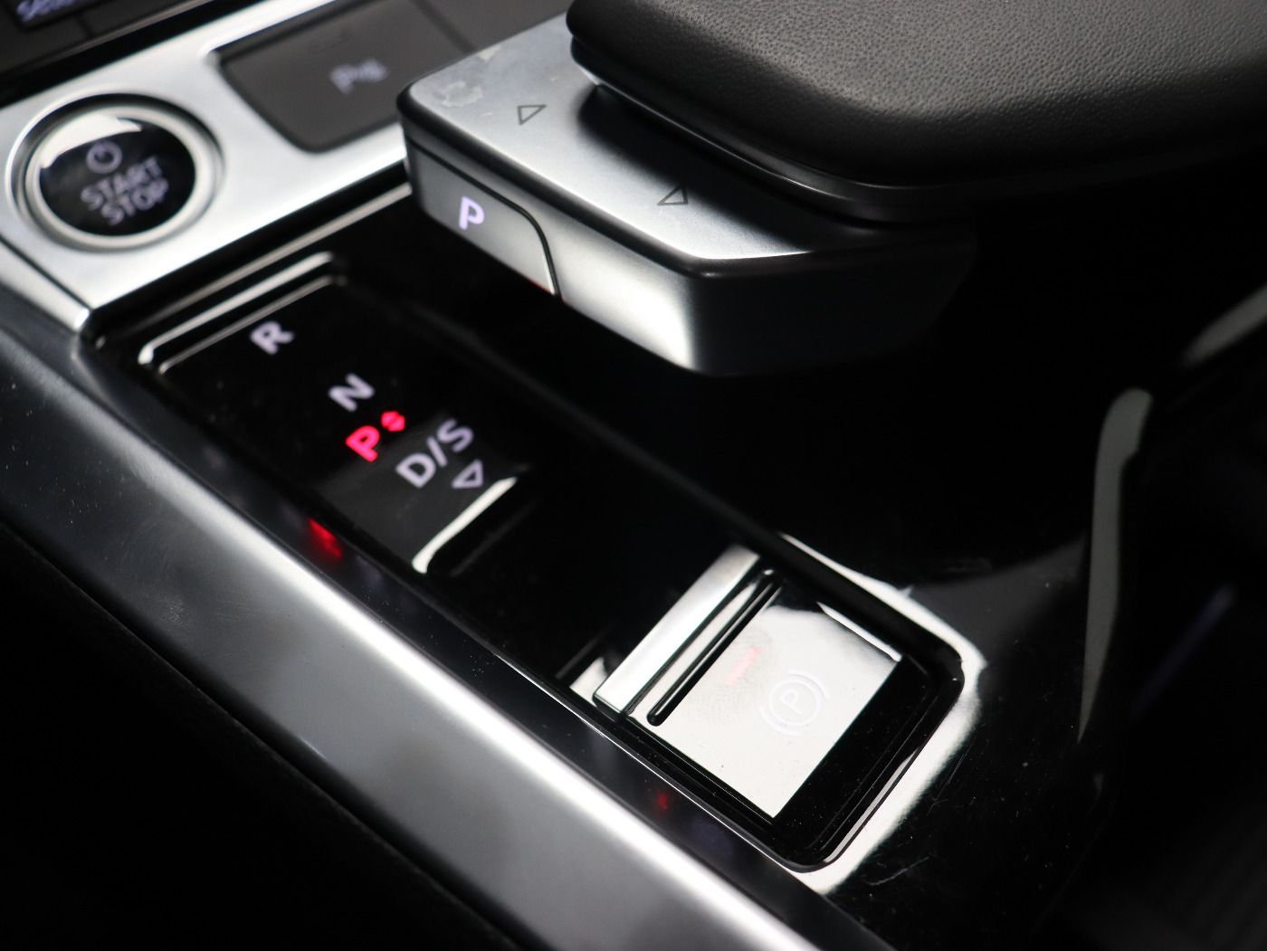 Fahrzeugabbildung Audi Q8 e-tron 55 quattro S line |Luft|LED|ACC|HUD