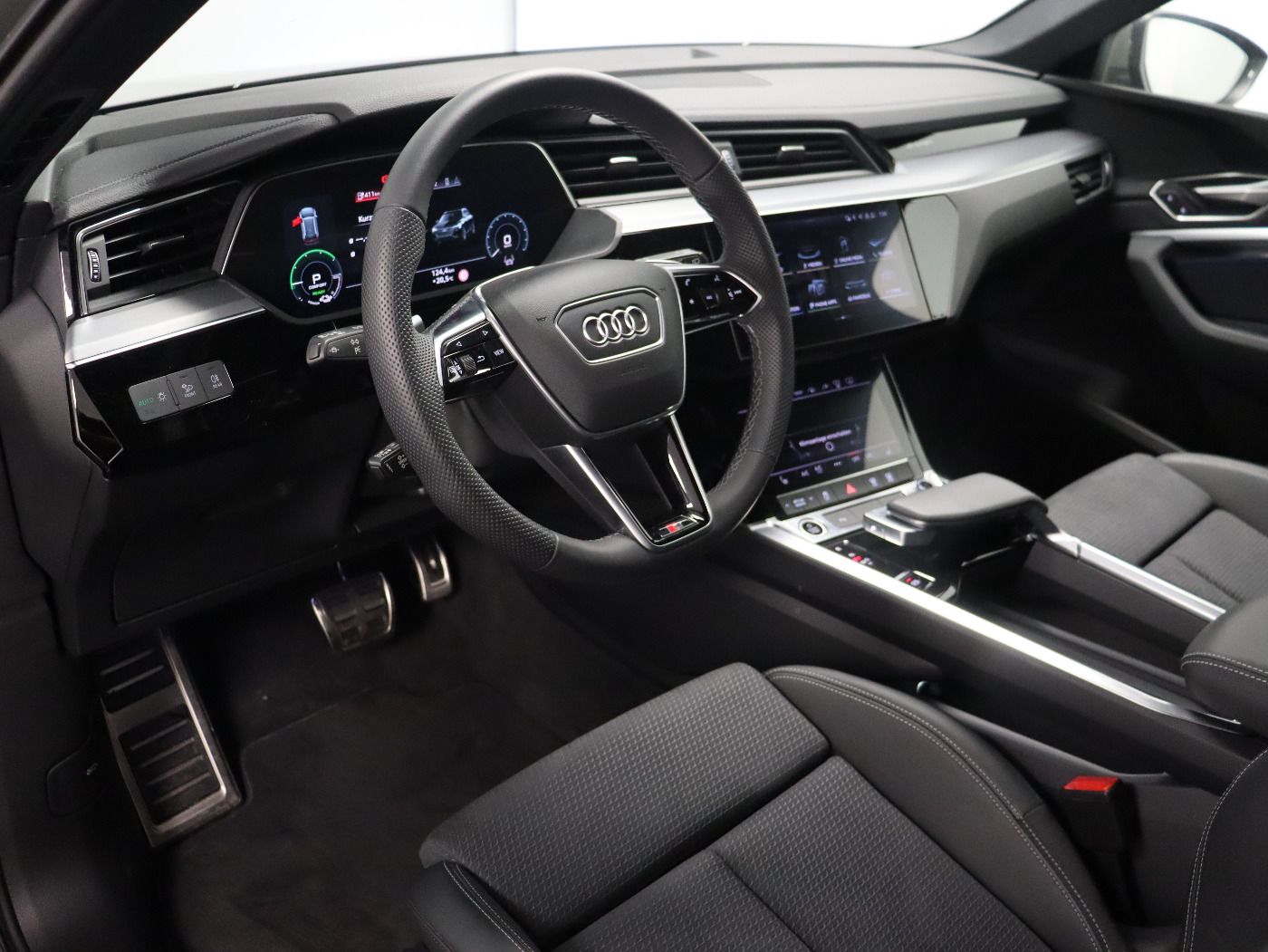 Fahrzeugabbildung Audi Q8 e-tron 55 quattro S line |Luft|LED|ACC|HUD