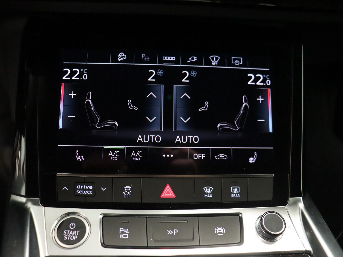 Fahrzeugabbildung Audi Q8 e-tron 55 quattro S line |Matrix|Luft|LED|LM