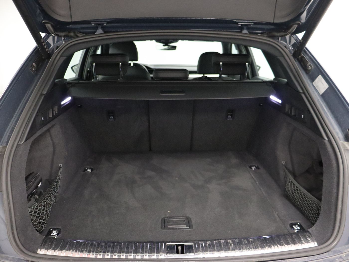 Fahrzeugabbildung Audi Q8 e-tron 55 quattro S line |Matrix|Luft|LED|LM