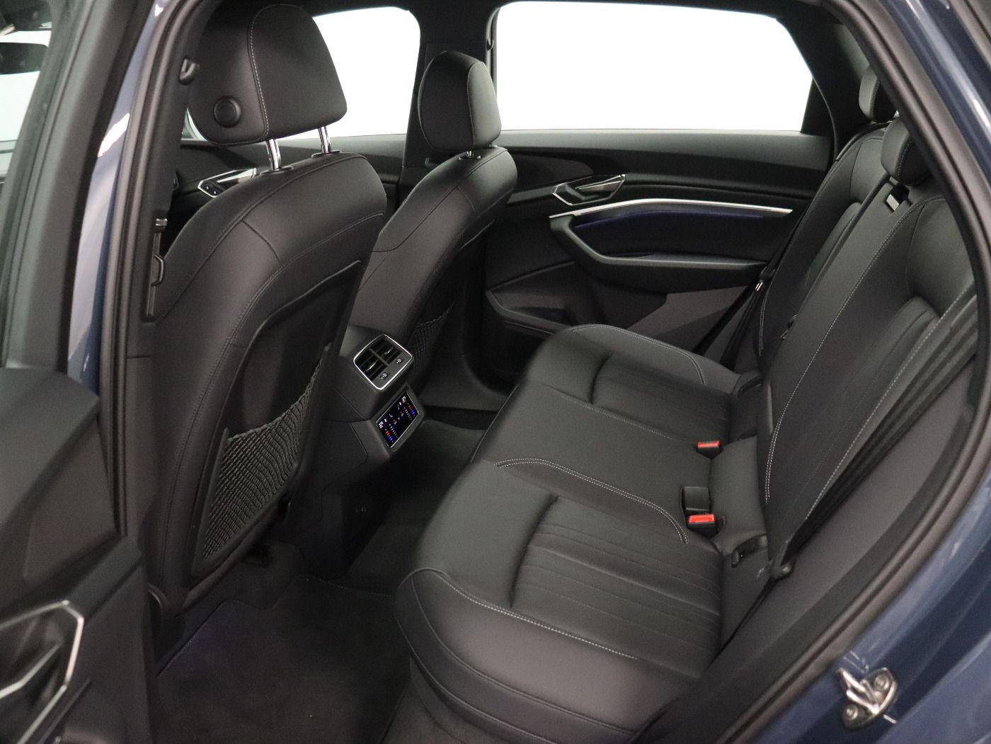Fahrzeugabbildung Audi Q8 e-tron 55 quattro S line |Matrix|Luft|LED|LM