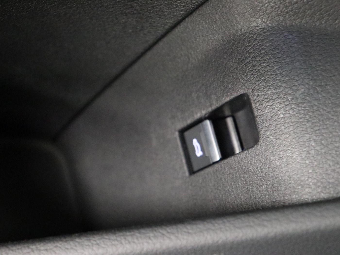 Fahrzeugabbildung Audi Q8 e-tron 55 quattro advanced |Matrix|Luft|LED