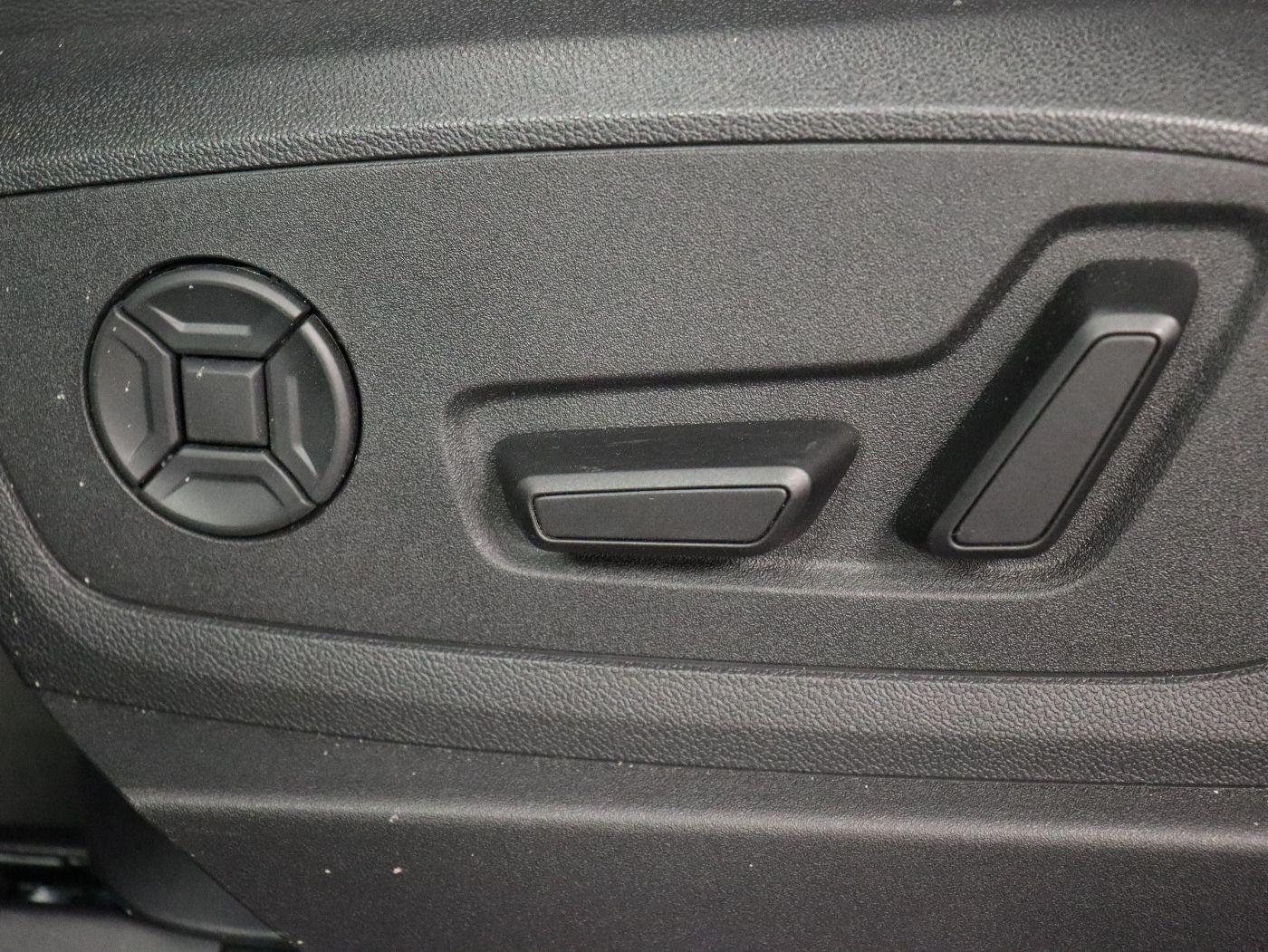 Fahrzeugabbildung Audi Q8 e-tron 55 quattro advanced |Matrix|Luft|LED