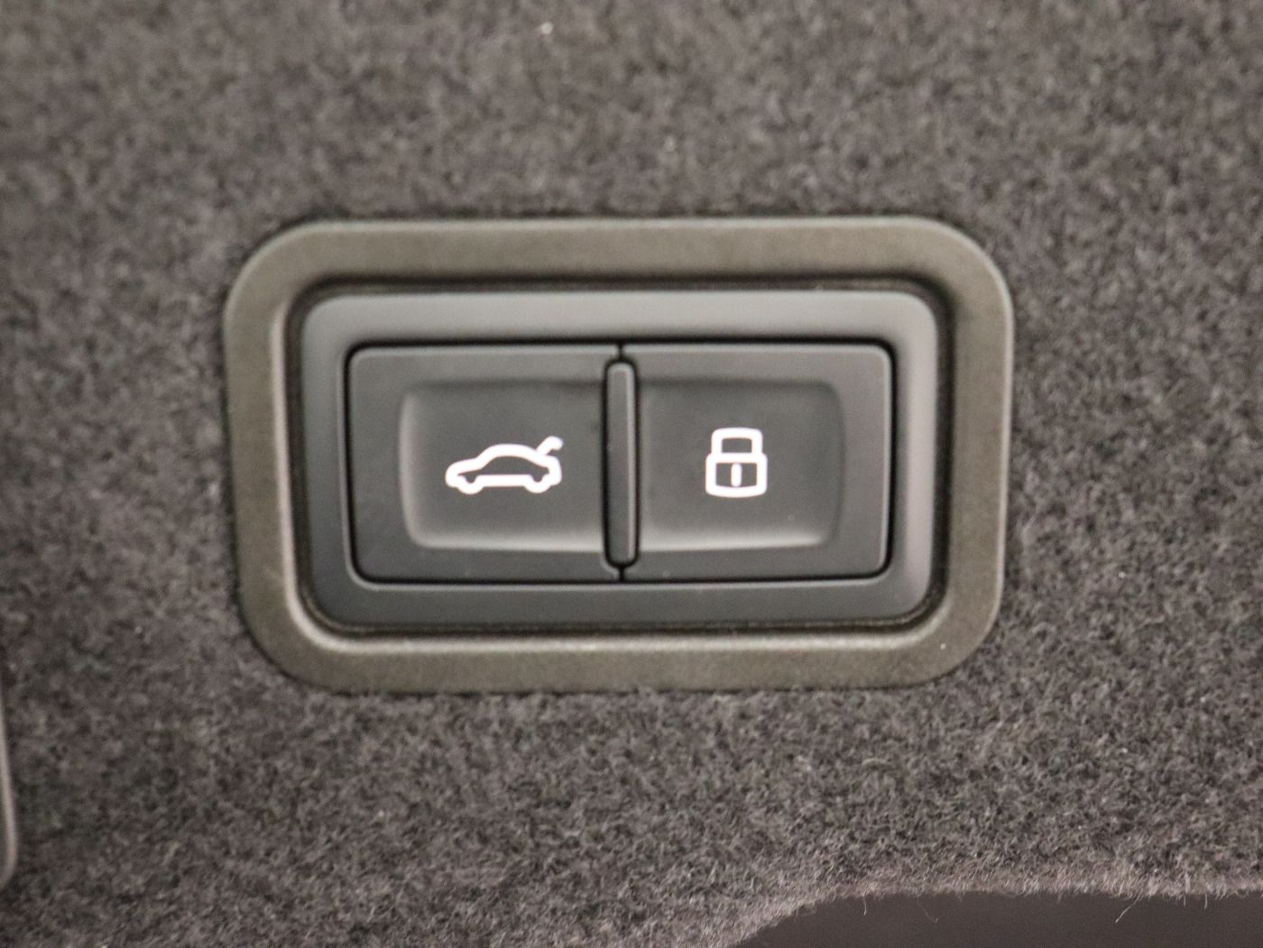 Fahrzeugabbildung Audi A8 50 TDI quattro tiptronic |Matrix|Luft|Pano|LM