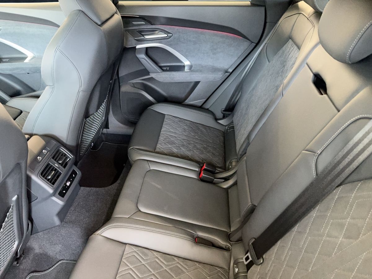 Fahrzeugabbildung Audi Q5 40TDI quattro |AHK|HUD|MATRIX|SpurH|
