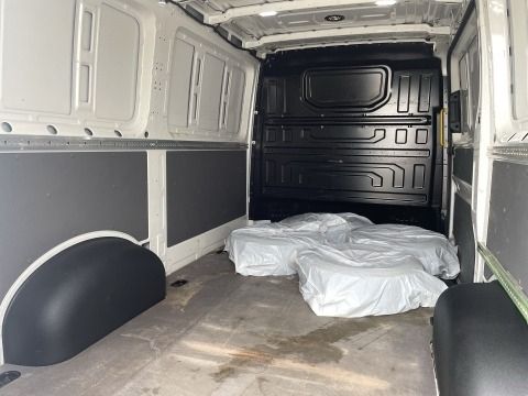 Fahrzeugabbildung Volkswagen Crafter Kasten mittlerer Radstand |AHK|CarPlay