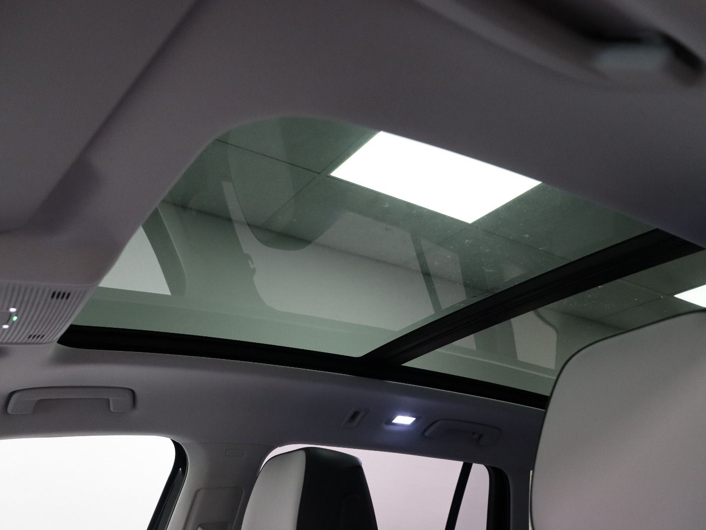 Fahrzeugabbildung Volkswagen Tiguan 2.0 TDI DSG Elegance |AHK|Matrix|4xSHZG