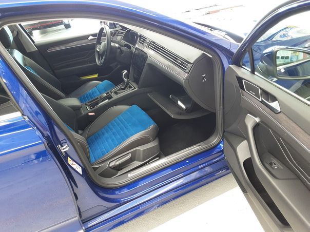 Fahrzeugabbildung Volkswagen Passat Variant 2.0 TDI Elegance R-line |AHK|ACC