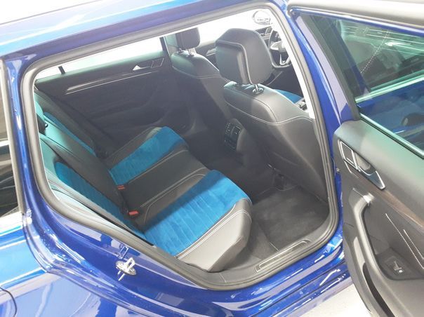 Fahrzeugabbildung Volkswagen Passat Variant 2.0 TDI Elegance R-line |AHK|ACC