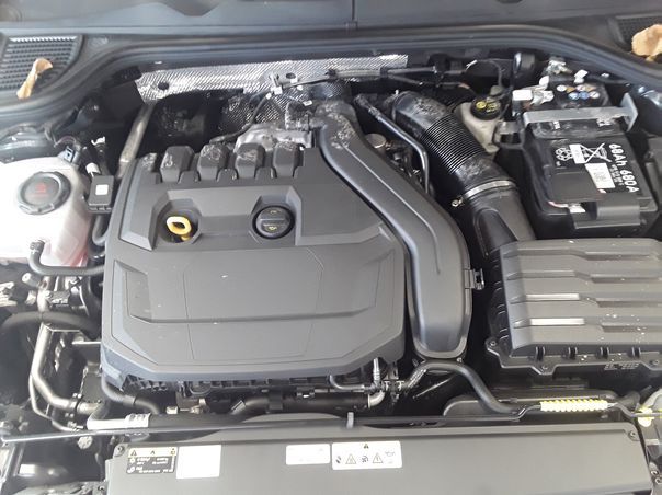 Fahrzeugabbildung Volkswagen Golf VIII 1.5 TSI DSG Style |AHK|ACC|FLA|Massage