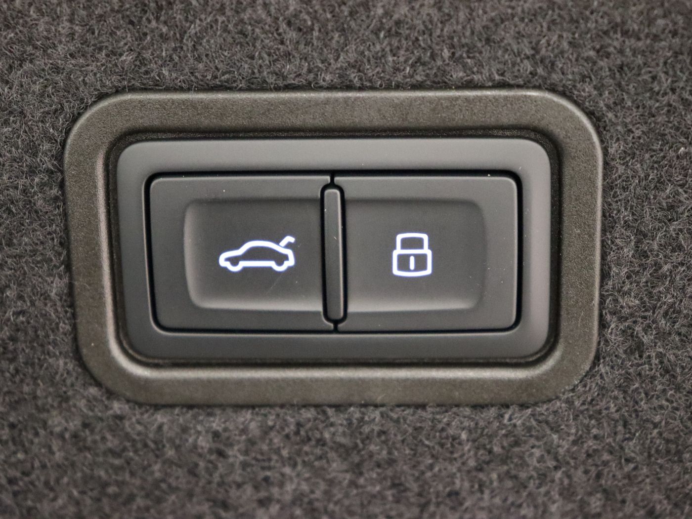 Fahrzeugabbildung Audi A8 50 TDI quattro |Matrix|Luft|Pano|ACC|STH|HUD