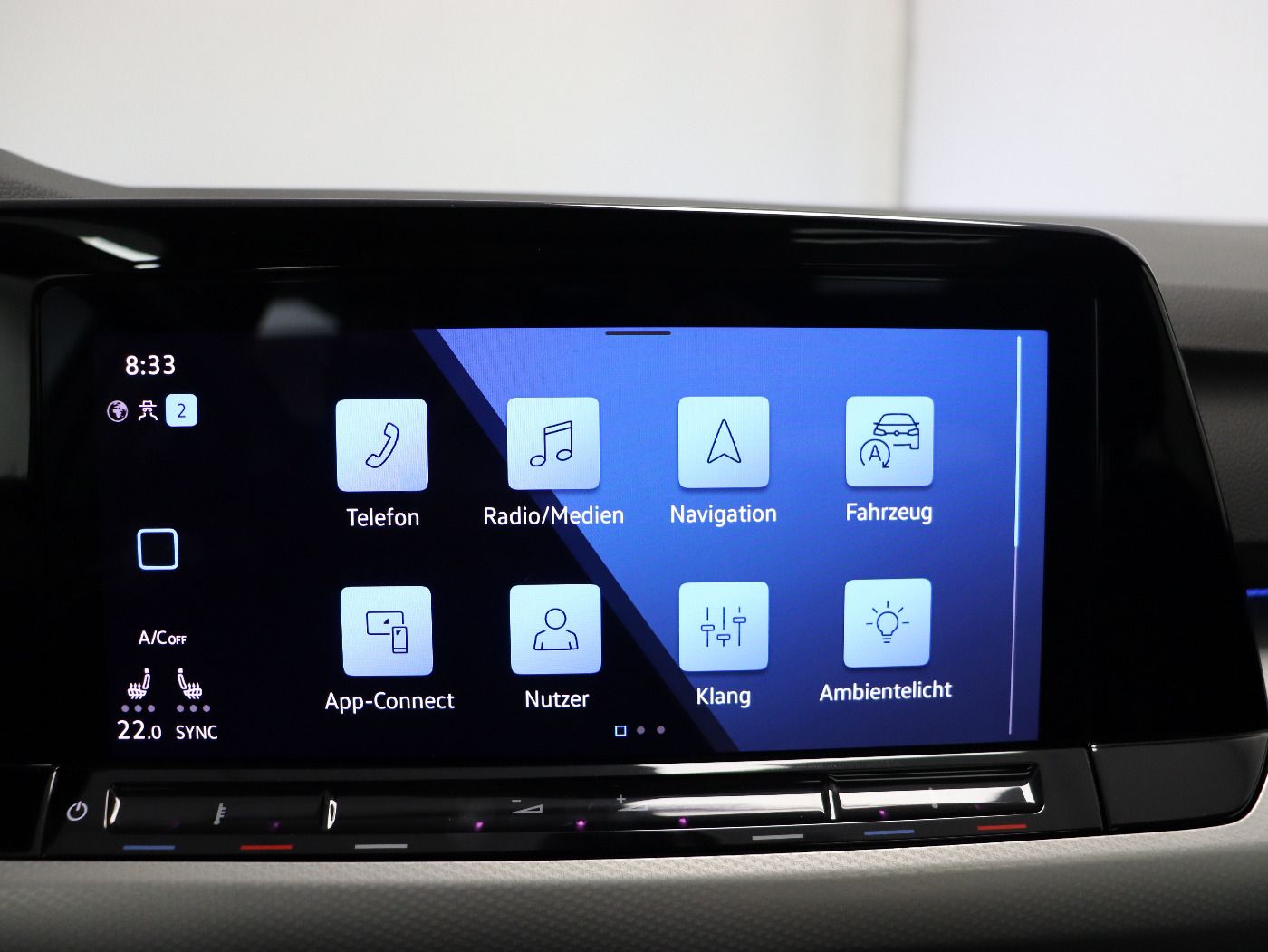 Fahrzeugabbildung Volkswagen Golf VIII Variant 2.0 TDI DSG Move |AHK|Matrix