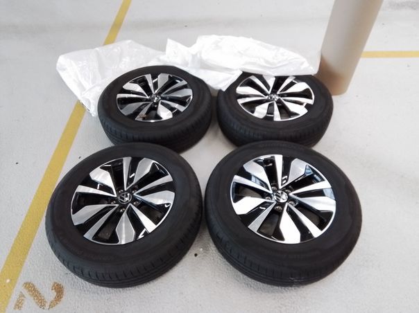 Fahrzeugabbildung Volkswagen Tiguan 2.0 TDI DSG Move |AHK|Matrix|ParkAss.|360