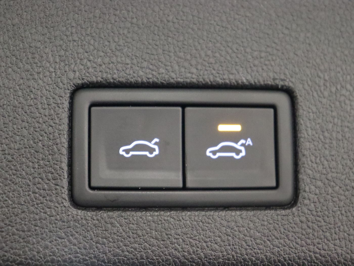 Fahrzeugabbildung Volkswagen Touareg 3.0 TDI 4 Motion DSG R-Line |AHK|Matrix