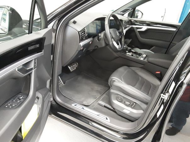 Fahrzeugabbildung Volkswagen Touareg 3.0 TDI 4 Motion DSG R-Line |AHK|Matrix